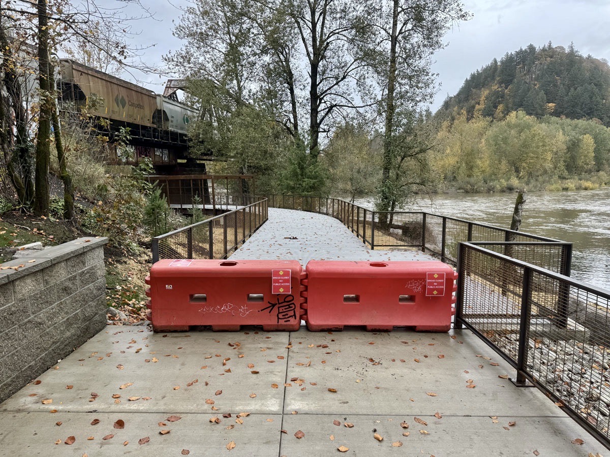 Railroad company blocks main access to new Troutdale park