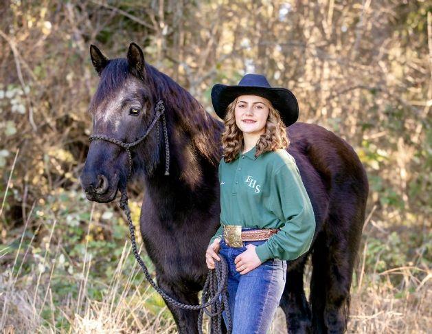 Estacada athlete seeks new home for equine partner